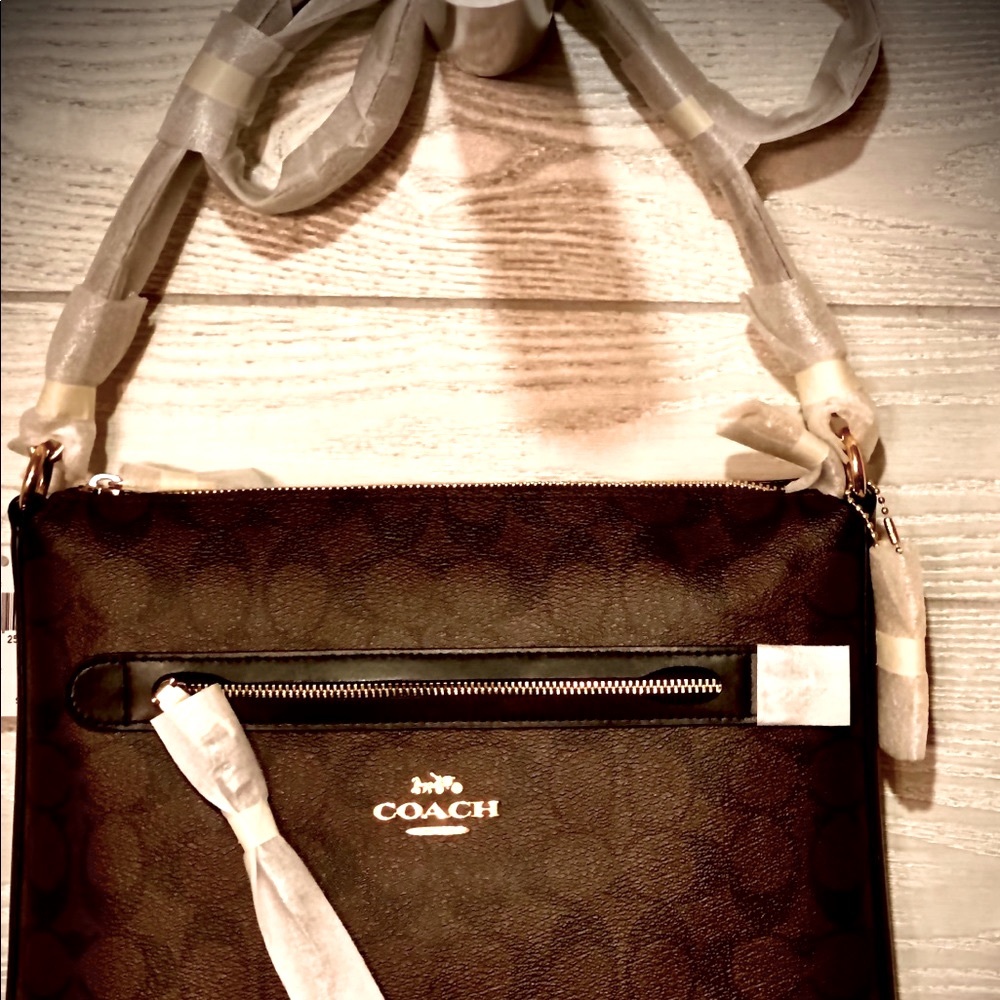 SOLD- COACH Large Crossbody Monogram Canvas - Picture 13 of 14